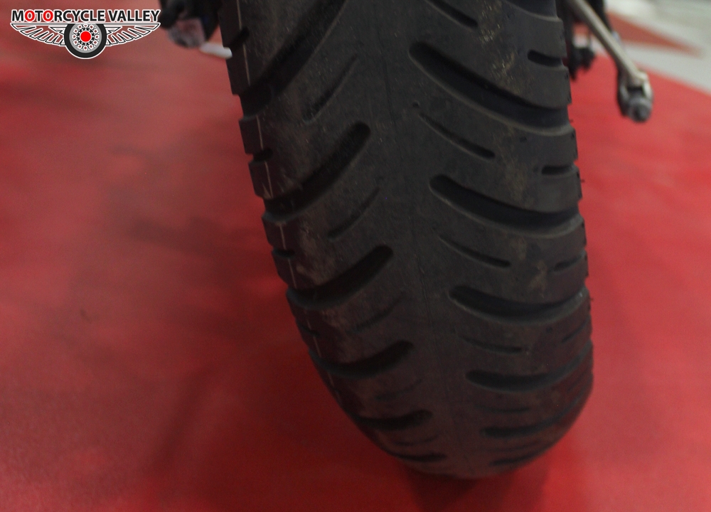 avenger 150 front tyre price